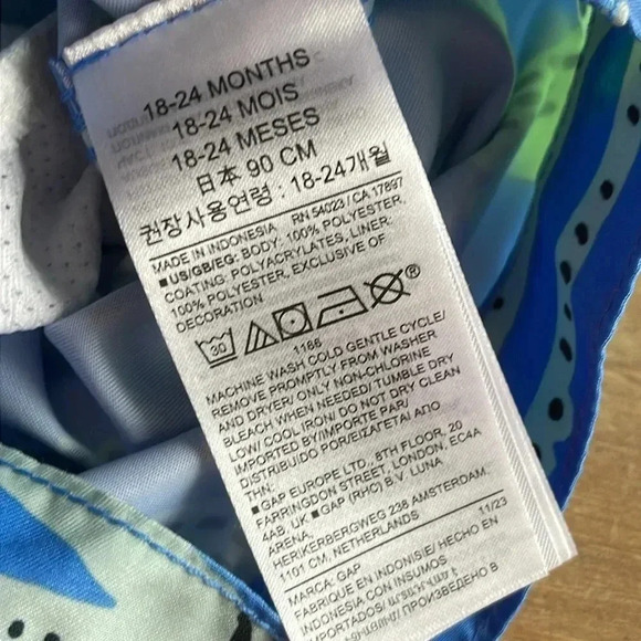 Nwt Baby Gap 18-24 mo. long-sleeve shirt crocodile rashguard swim bottoms 2pc - Picture 9 of 10